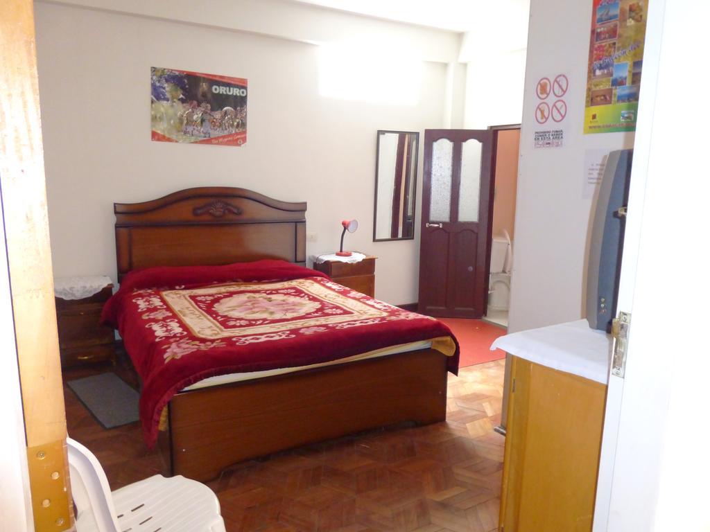 Hostal Villa Imperial Yunguyo Bagian luar foto